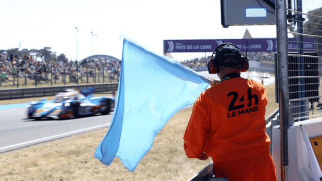 what-does-blue-flag-mean-in-f1-check-the-hidden-facts-here-keeperfacts