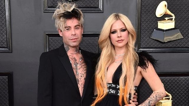 Who is Avril Lavigne to Get Engaged with Mod Sun? | KeeperFacts.com